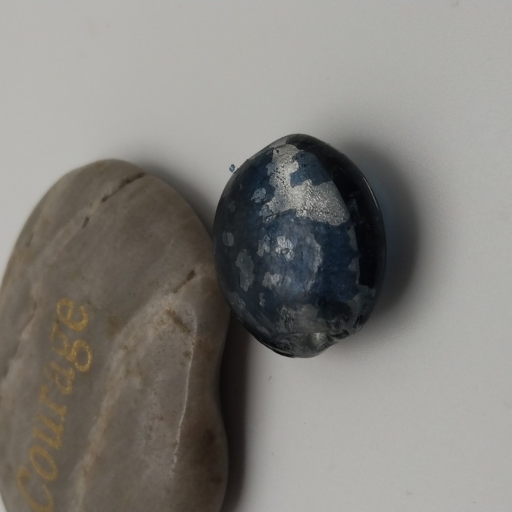 Blue glass cabochon‎ bead